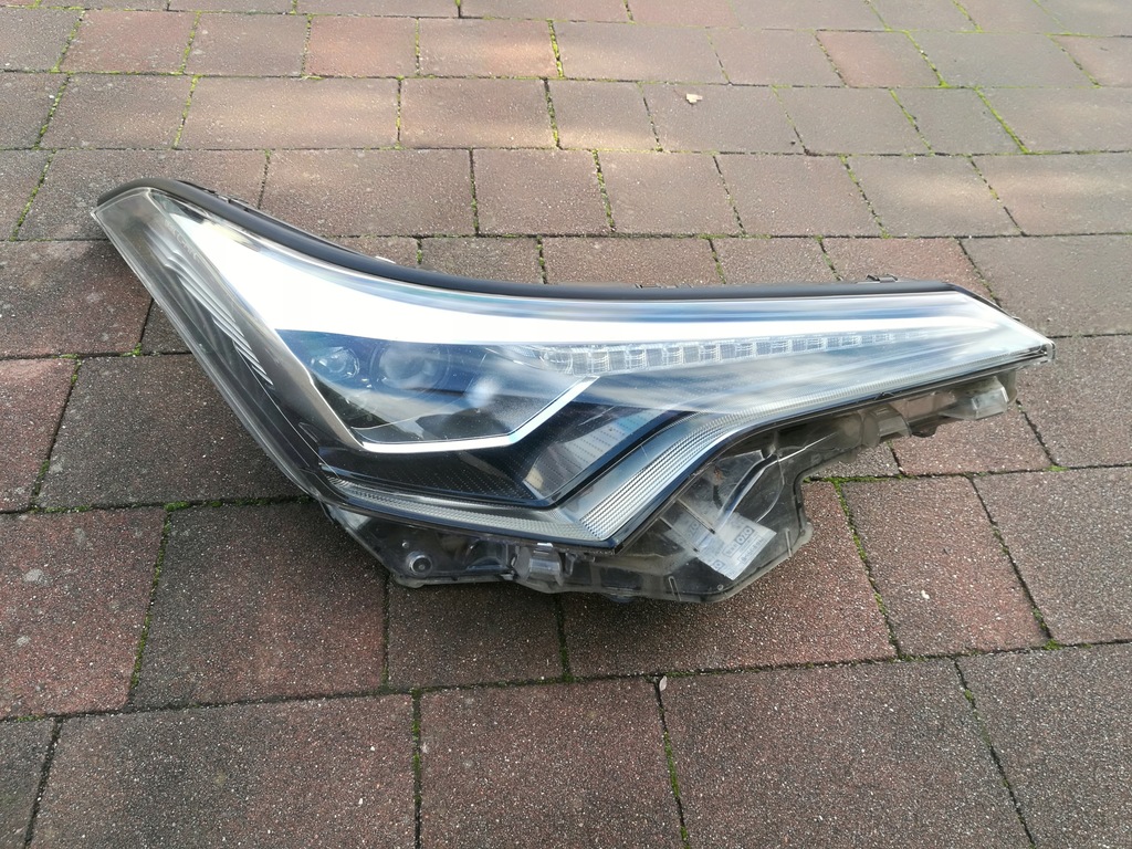 фото №1, Лампа перед правая full led---- toyota c-hr chr 2016-