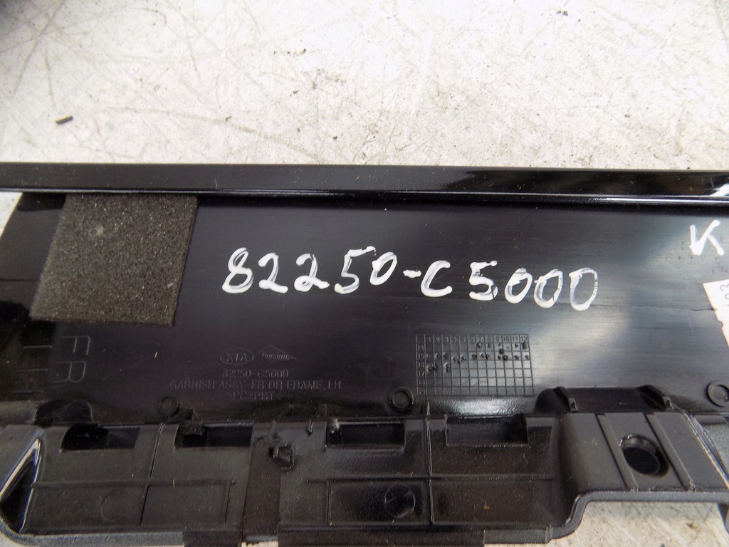 фото №13, Kia sorento iii молдинг защита стойка дверь левый перед оригинальный номер 82250c5000