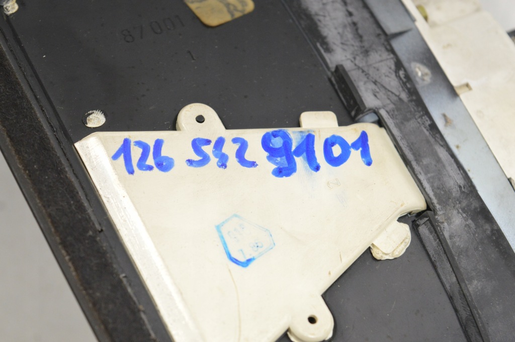 Счетчик приборы mercedes w126 c126 560sec 560sel 560se европа Доставка