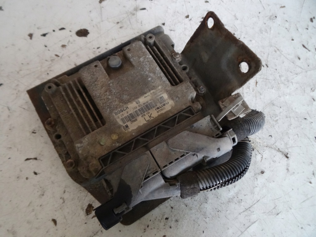 Купити Блок керування двигуна 55556829 opel astra h 1.7cdti