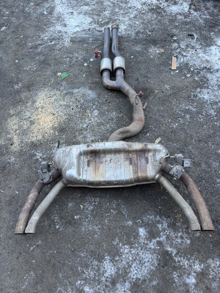 фото №1, A3 8v 8y rs3 гасник вихлоп труба вихлопна 8v0253611d 8v0253211 idealne