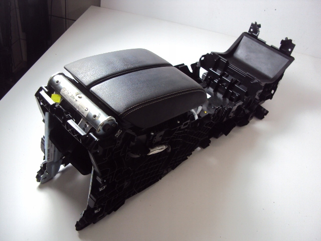 фото №1, Підлокітник range rover velar