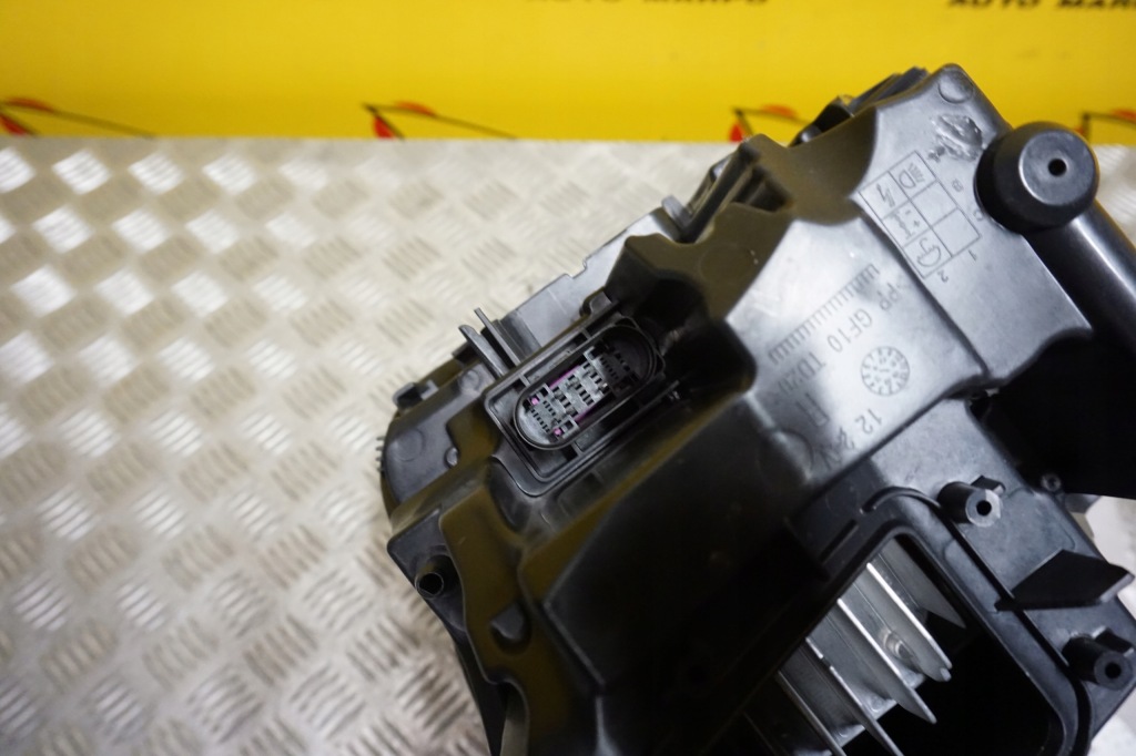 Audi q5 2017- фара фара full led правый  америка в Украине