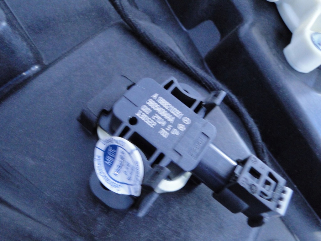 фото №11, Mercedes gla 156 x156 вкладыш дверь передние левая