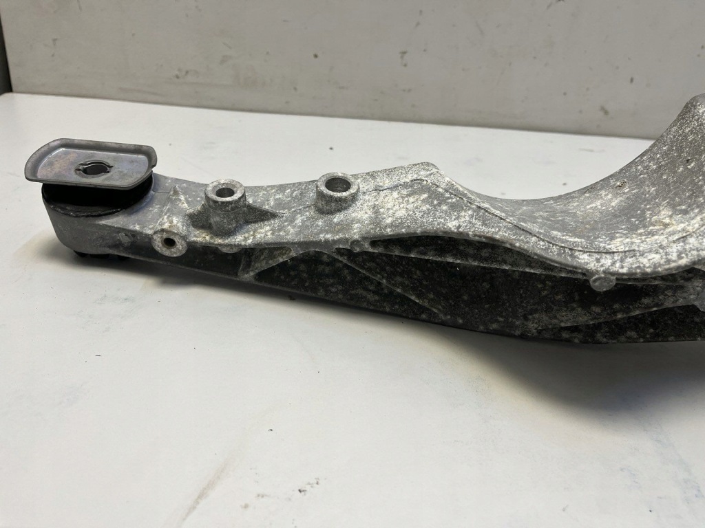 Bmw x1 f48 f49 2021 кронштейн / кронштейн перегородка центральной Недорого