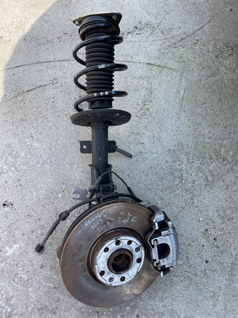 фото №1, Амортизационная стойка правый амортизатор peugeot 3008 ii 1.5