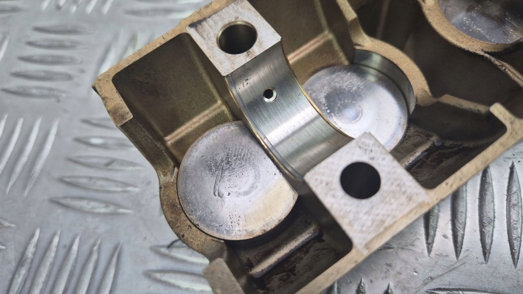 Головка двигателя комплект bmw 5 e60 e61 525i 1748969 m54b25 Цена