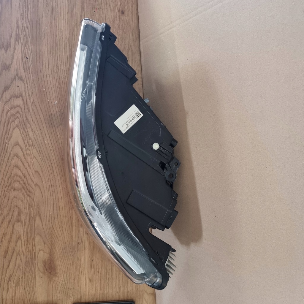 фото №11, Volvo xc40 лампа левая перед 2018-2023 mid led 32342524