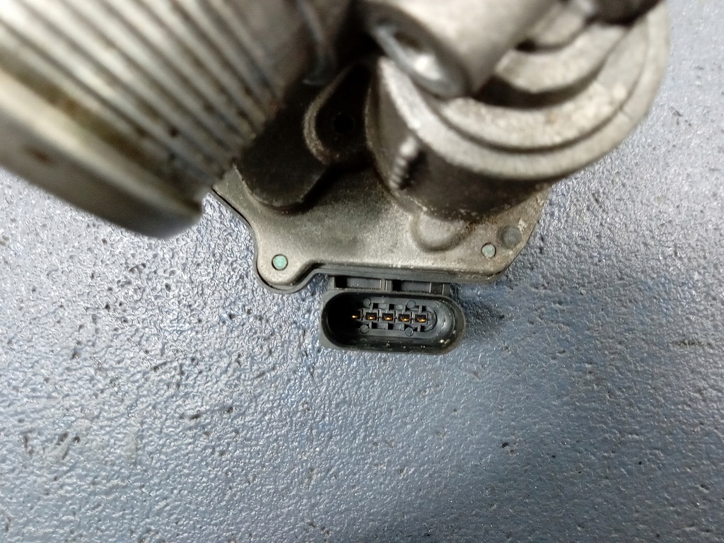 фото №6, Audi a4 b9 3.0 tdi дроссельная заслонка 059145950al