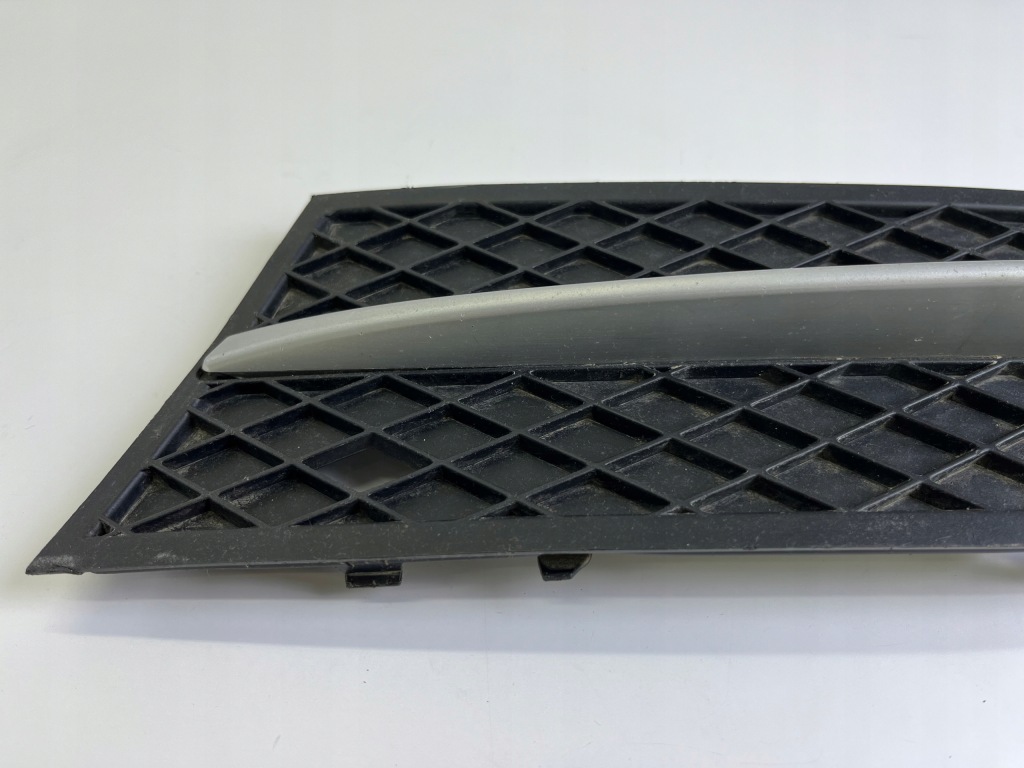 Решітка бампера перед ліва bmw f10 f11 7200699 Зі Шроту