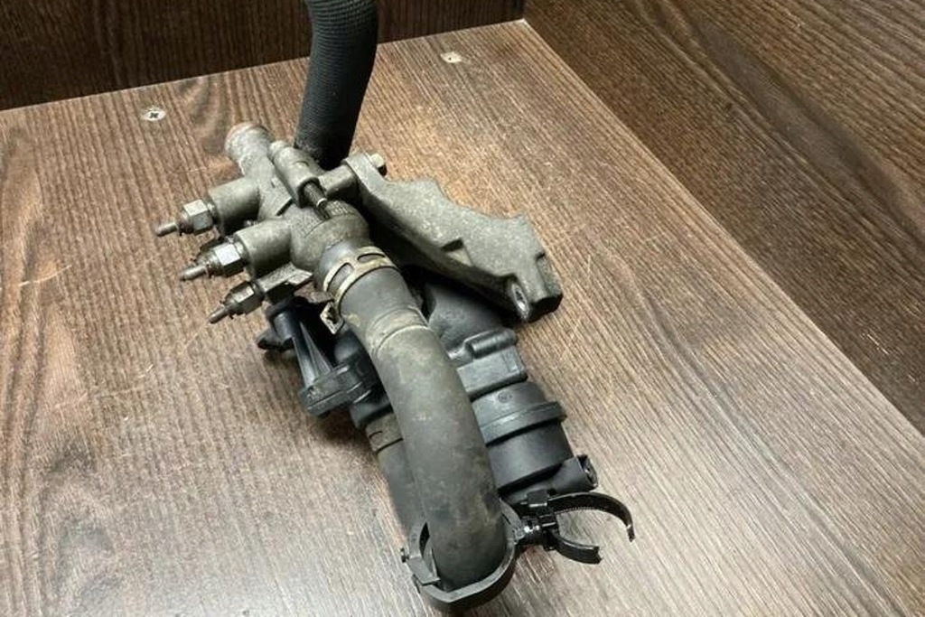 фото №10, Корпус термостата opel movano b фургон 922304507r 2.3l дизель 81kw 2016