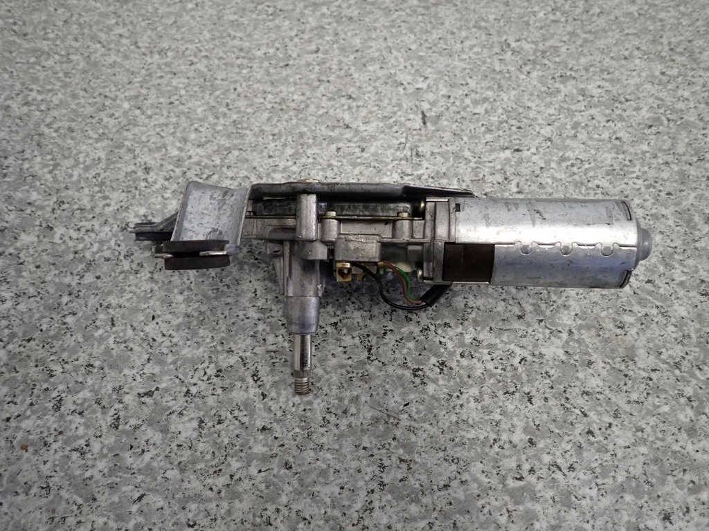 фото №4, Mitsubishi carisma 5d 97- моторчик дворники задний