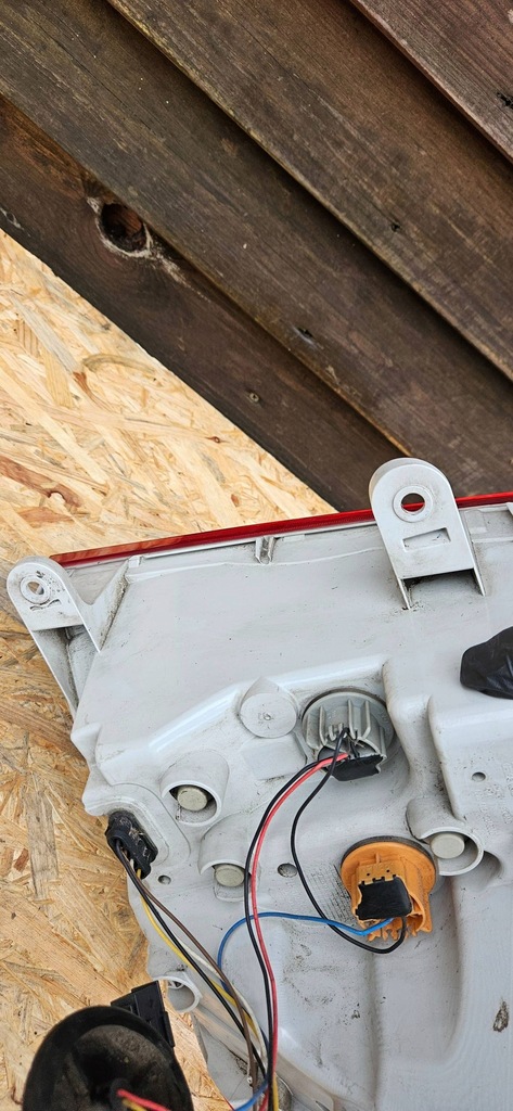 фото №9, Лампа задняя левая сторона skoda superb b6 lift 3t 3t9945095a