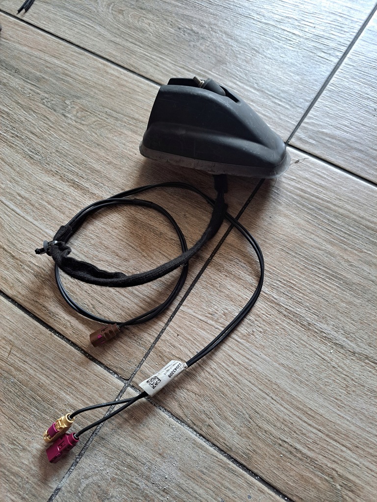 фото №1, Антенна кровельная gps gsm am fm volvo fh 4 fmx renault gama t range