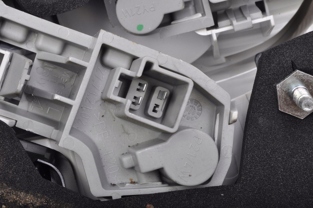 фото №8, Volvo c30 лампа левая задняя левый задняя 31213913