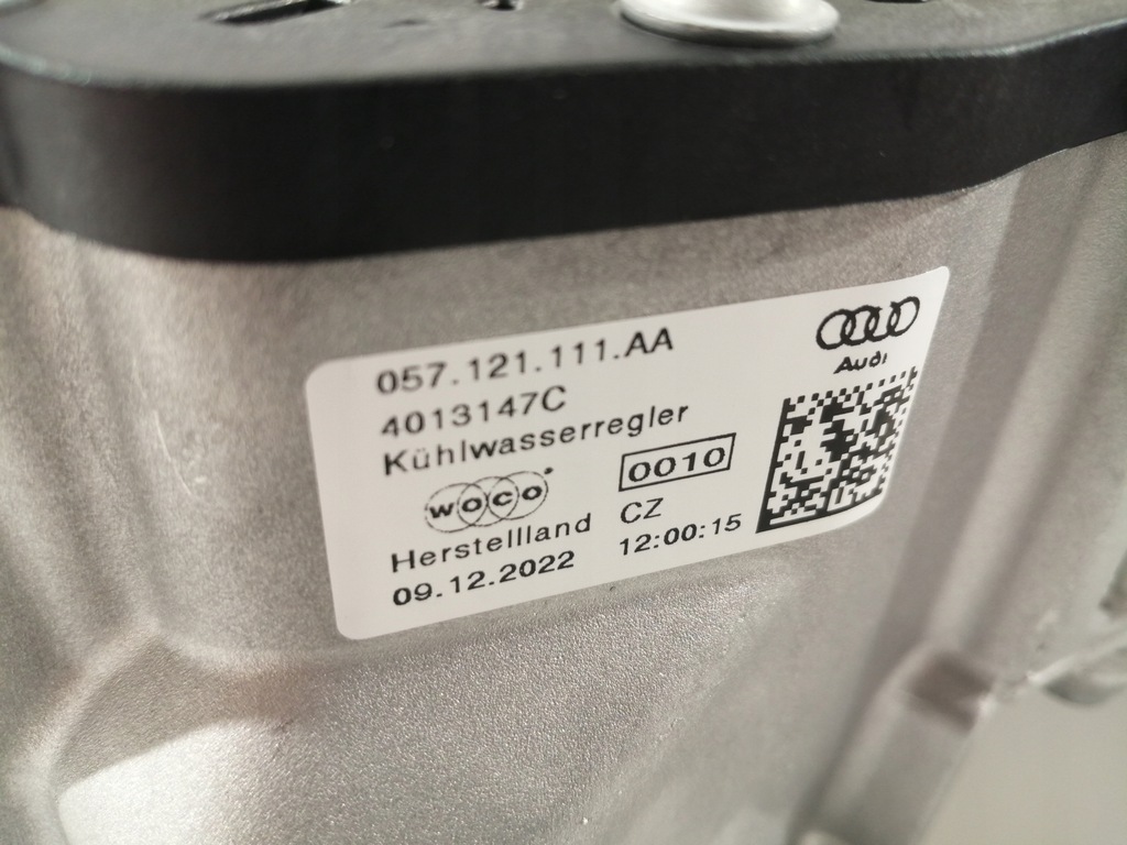 фото №11, Корпус термостат audi sq7 sq8 057121111aa