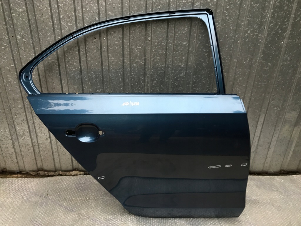 фото №1, Vw jetta 5c6 правое дверь задняя задние 2010-2017
