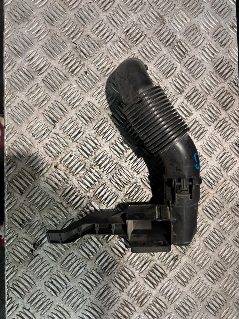 Труба патрубок peugeot 9677186180 Оригінал