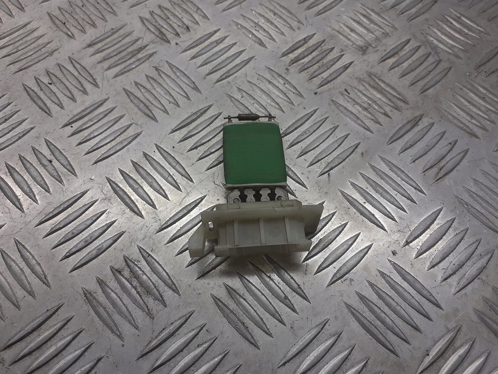 фото №1, Резистор резистор вентилятор peugeot 207 1.6 hdi