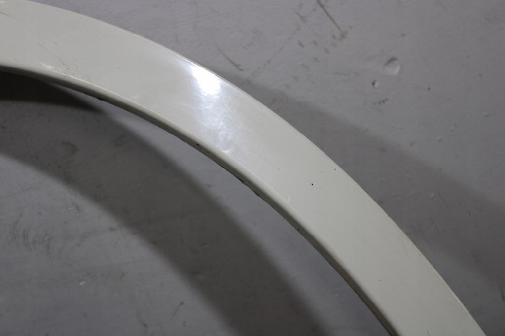 фото №6, Молдинг накладка крыла левый перед 670107410 maserati levante m161