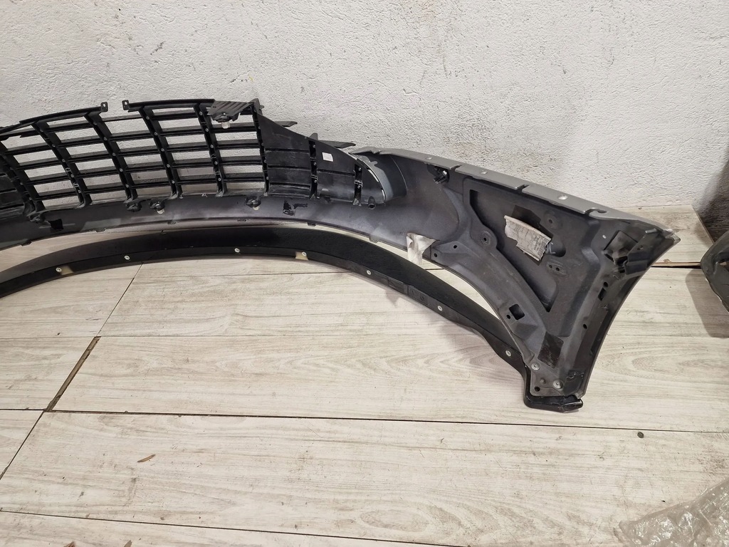 фото №12, Aston martin db11 16r- бампер перед передний