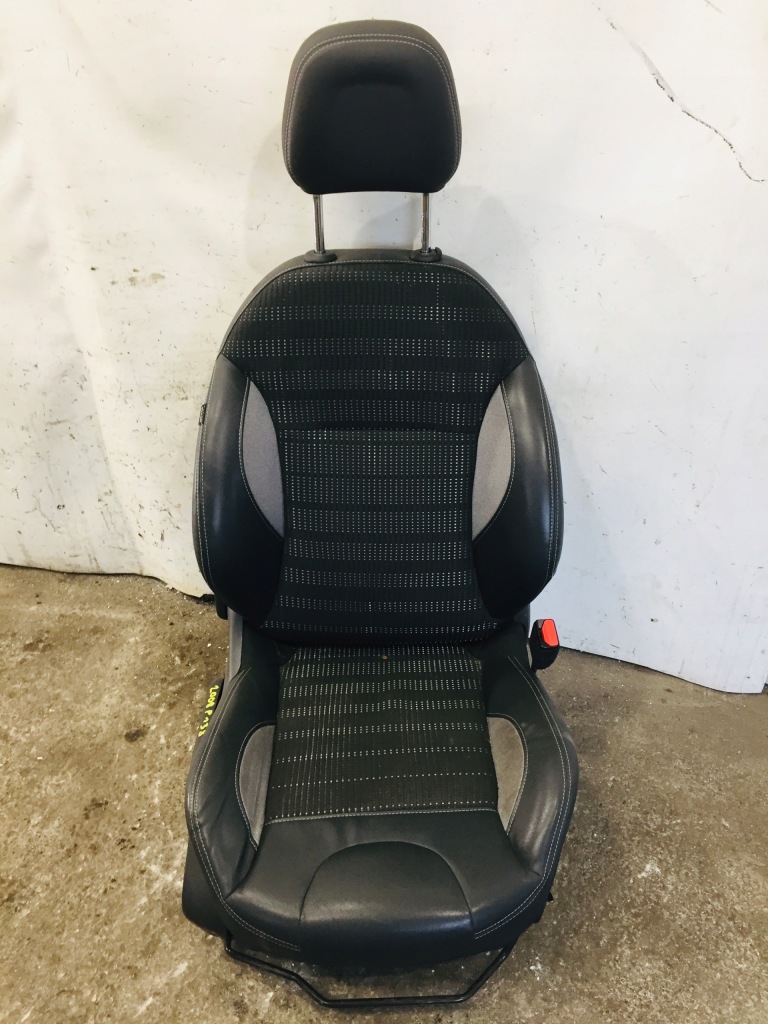 фото №1, Сиденье правый peugeot 2008 i #138