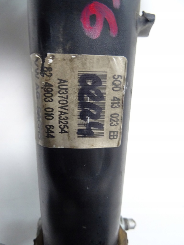 фото №10, Audi a3 8v амортизатор поворотний кулак права амортизаторна стійка 5q0256q 5q0413023eb