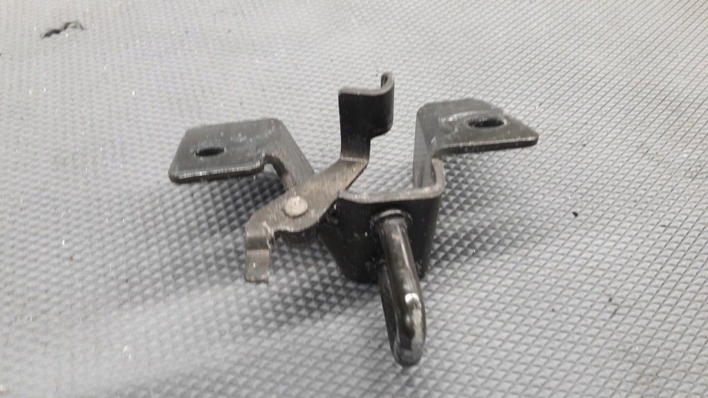 фото №7, Засувка замка багажника mazda mx3 95r