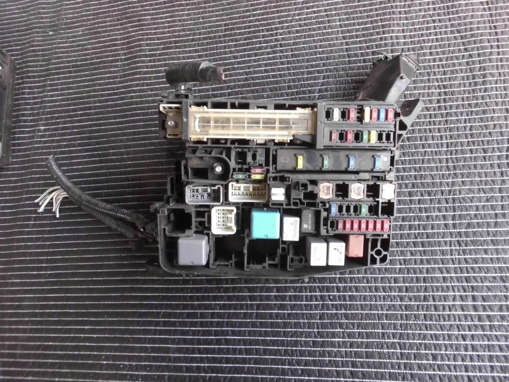 фото №6, Коробка запобіжників модуль bsi tucson ii sportage iv 2.0 crdi 15-