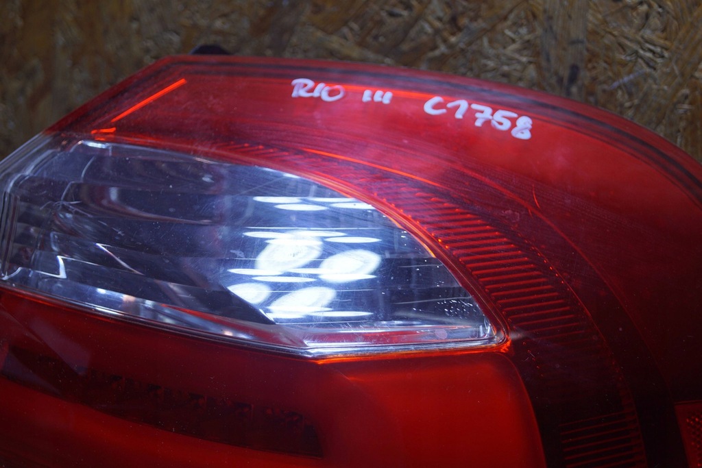фото №9, Kia rio iii лампа правый задняя led c1758