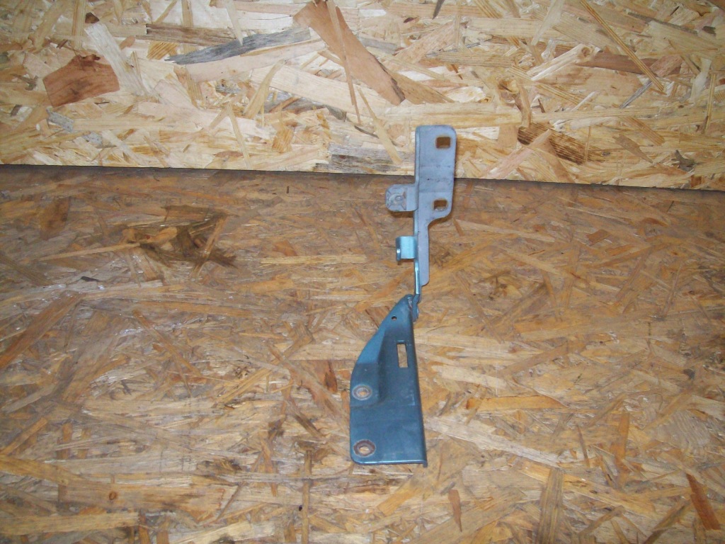 фото №2, Nissan almera tino 2,2 di 05 r петля капот