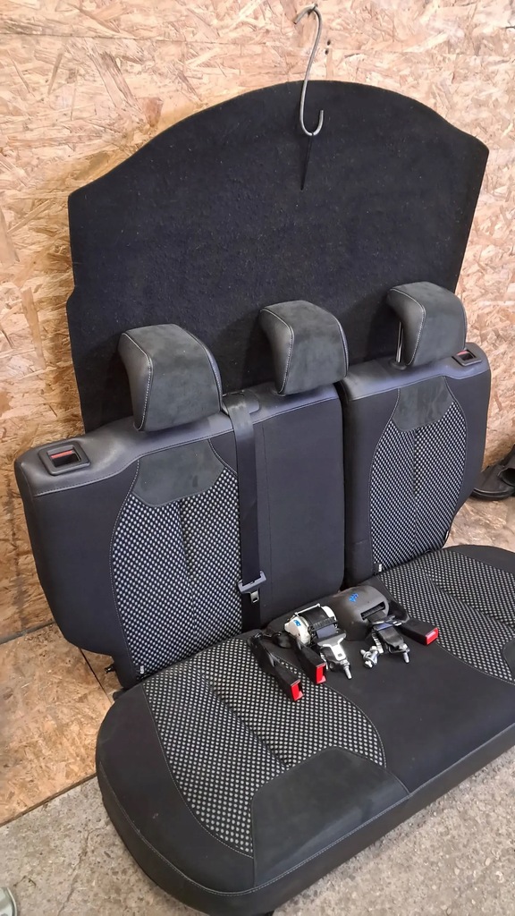 фото №5, Citroen ds3 заднє сидіння задня ремені klamerki кріплення підлога багажника