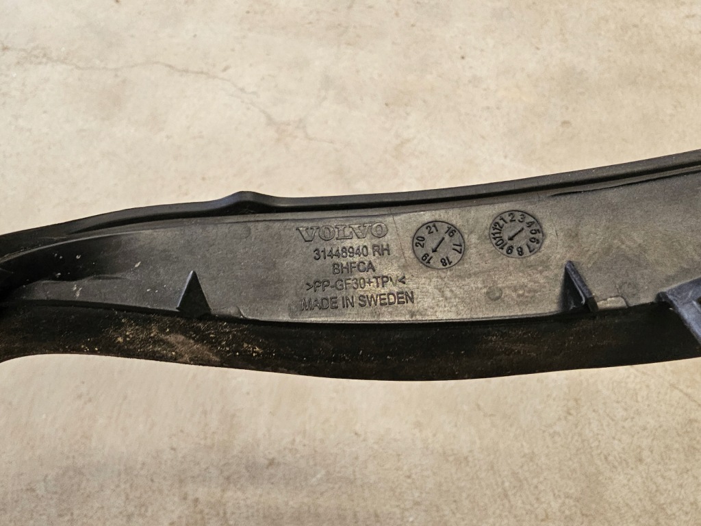 Volvo xc40 17- молдинг стекло левая правая перед америка Киев