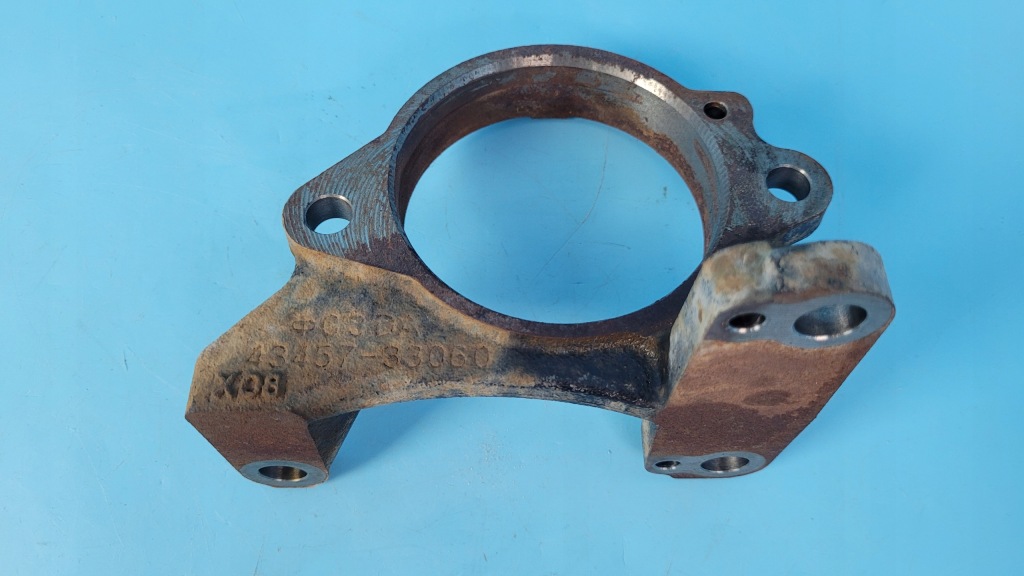 Toyota rav4 v 19r кронштейн підпора піввісь 43457-33060 Зі Шроту