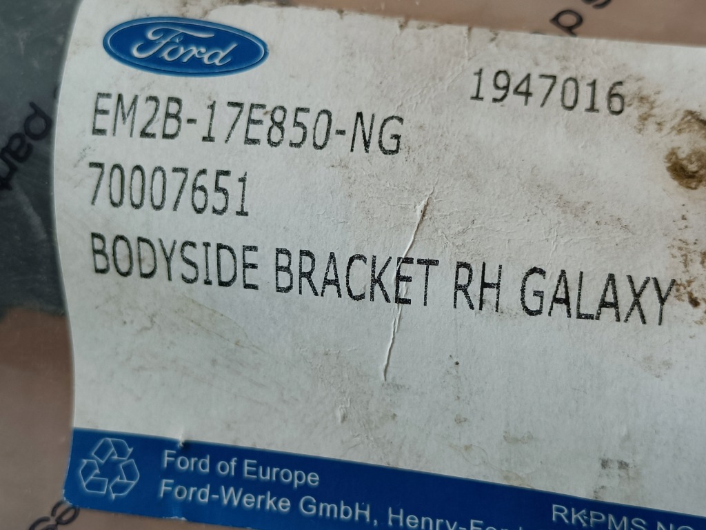 Купить Ford galaxy 15- направляющая кронштейн бампера правый задняя em2b-17e850-ng