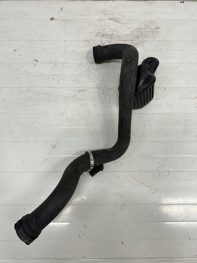 фото №1, Audi a4 b8 шланг труба wąż воздуха интеркулер 8k0145673