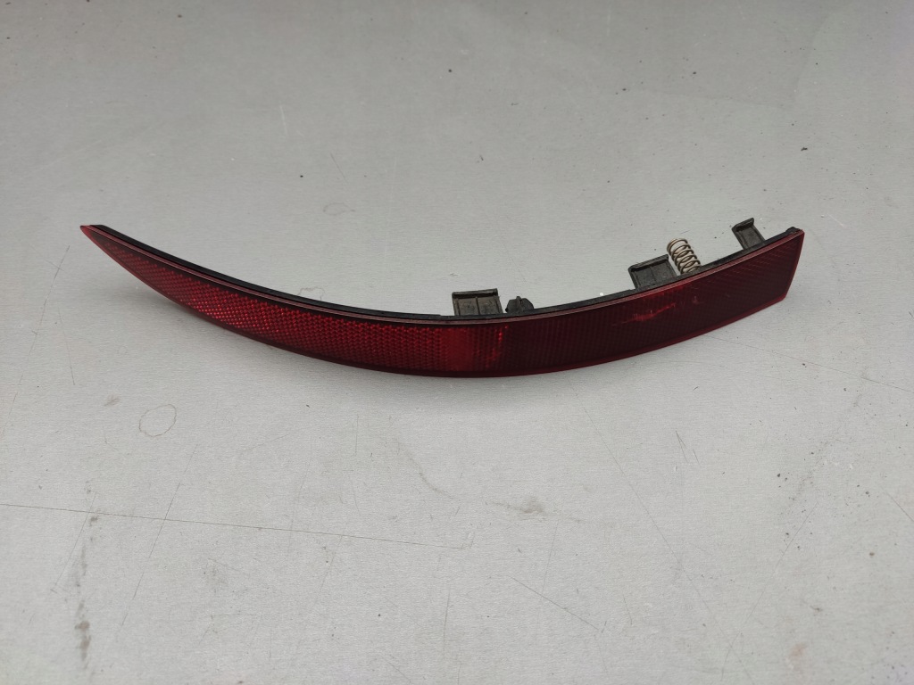 фото №1, Audi a8 d5 2018- отражатель бампера правый