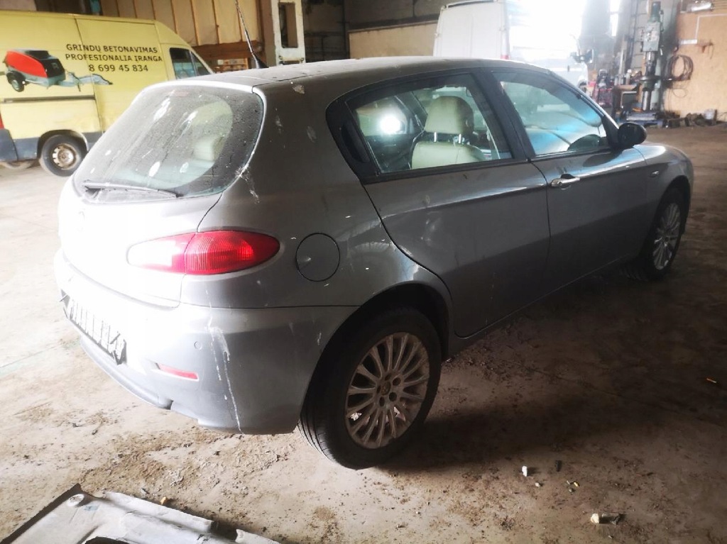 фото №8, Alfa-romeo 147 двигун кришка обігрівача 2006 2.0l c397