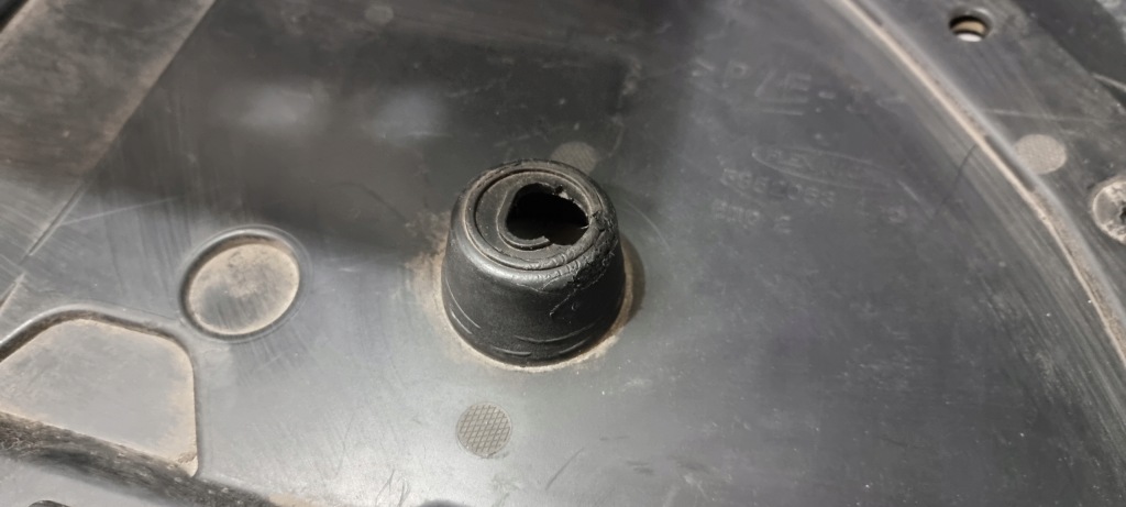 Бампер перед передній renault kangoo iv 21- Київ