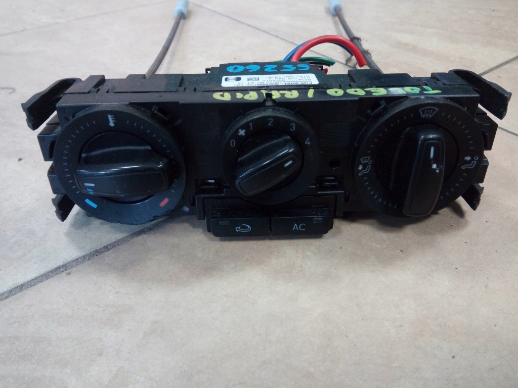 фото №1, Панель обдув seat toledo iv 6ja oryg.