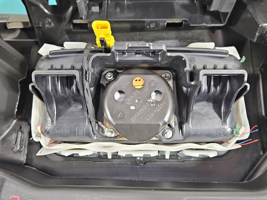 фото №9, Приборная панель приборная приборная панель консоль opel astra v k eu подушка пассажира