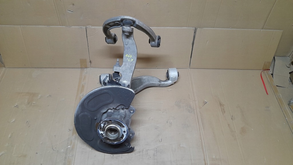 фото №1, Ступица поворотный кулак левый перед 16735 amg mercedes gle w167