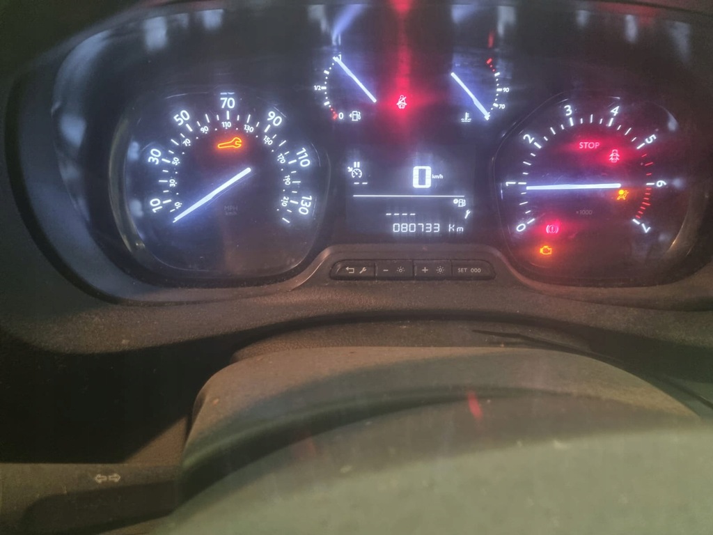 фото №13, Кронштейн верхний бампера citroen jumpy spacetourer