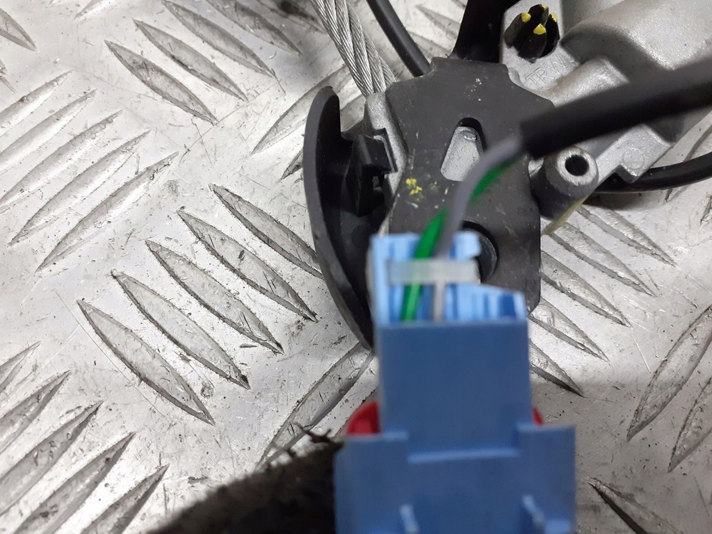 фото №3, Кліпса поперечина правий перед citroen c2