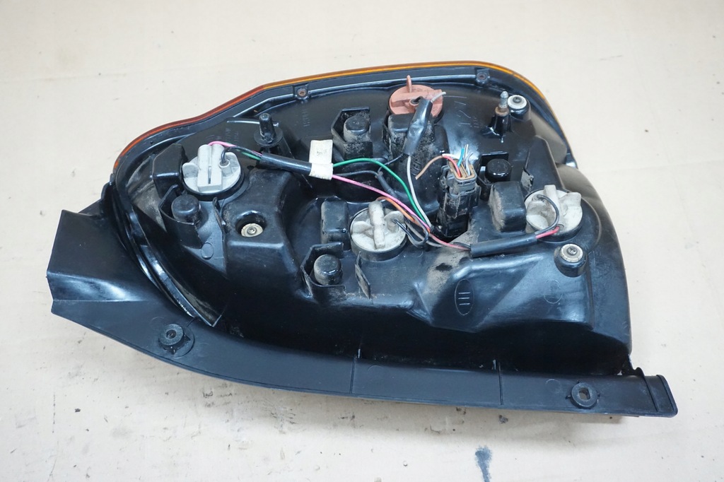 фото №10, Hyundai terracan лампа левый задняя левая задняя w крыло 04r