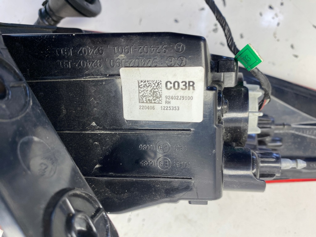 фото №9, Hyundai kona лампа правий задня 92402j9100