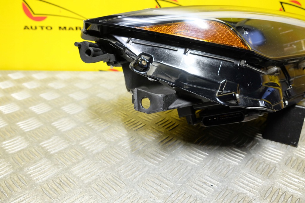 Lexus is is200t is250 is300h is350 2021- фара фара led r америка в Україні