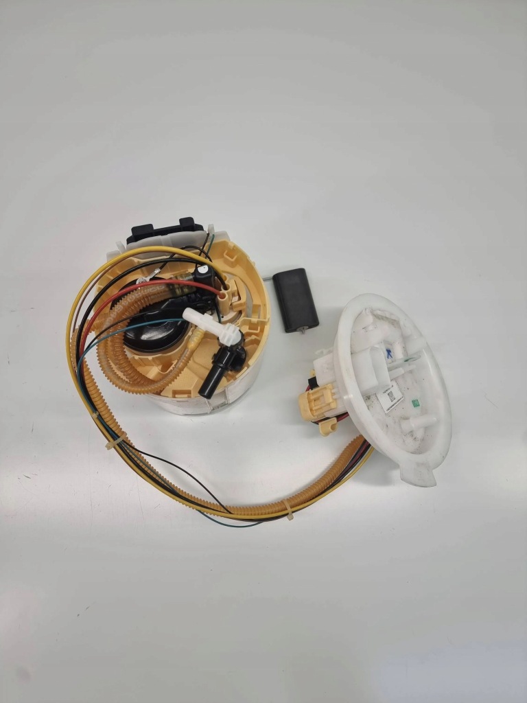 фото №1, Насос пального bmw 5 g30 g31 7476101