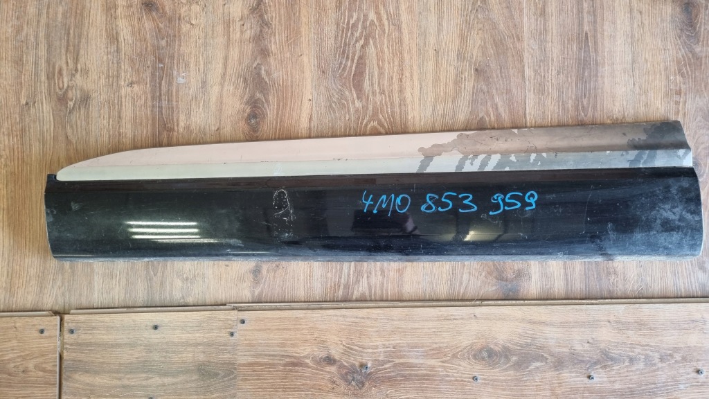 фото №1, Молдинг нижня двері лівий перед audi q7 sq7 4m0853959