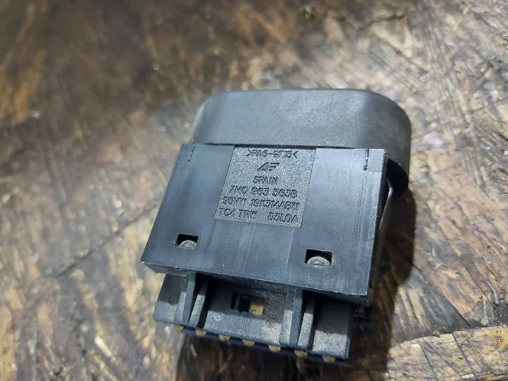 фото №7, Перемикач підігріваємих сидінь ford galaxy i 7m0963563b